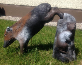 Leitold Keiler, springend mit Stein