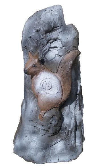 Leitold Stein mit Eichhörnchen & Marder