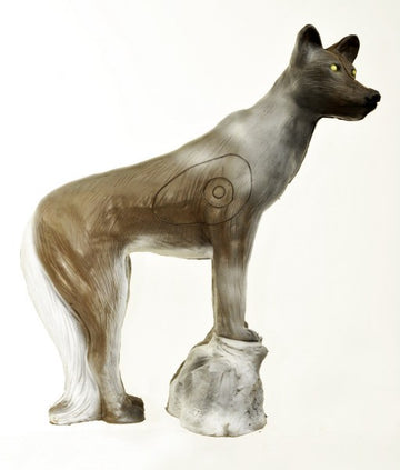 Leitold Wolf, auf Stein stehend